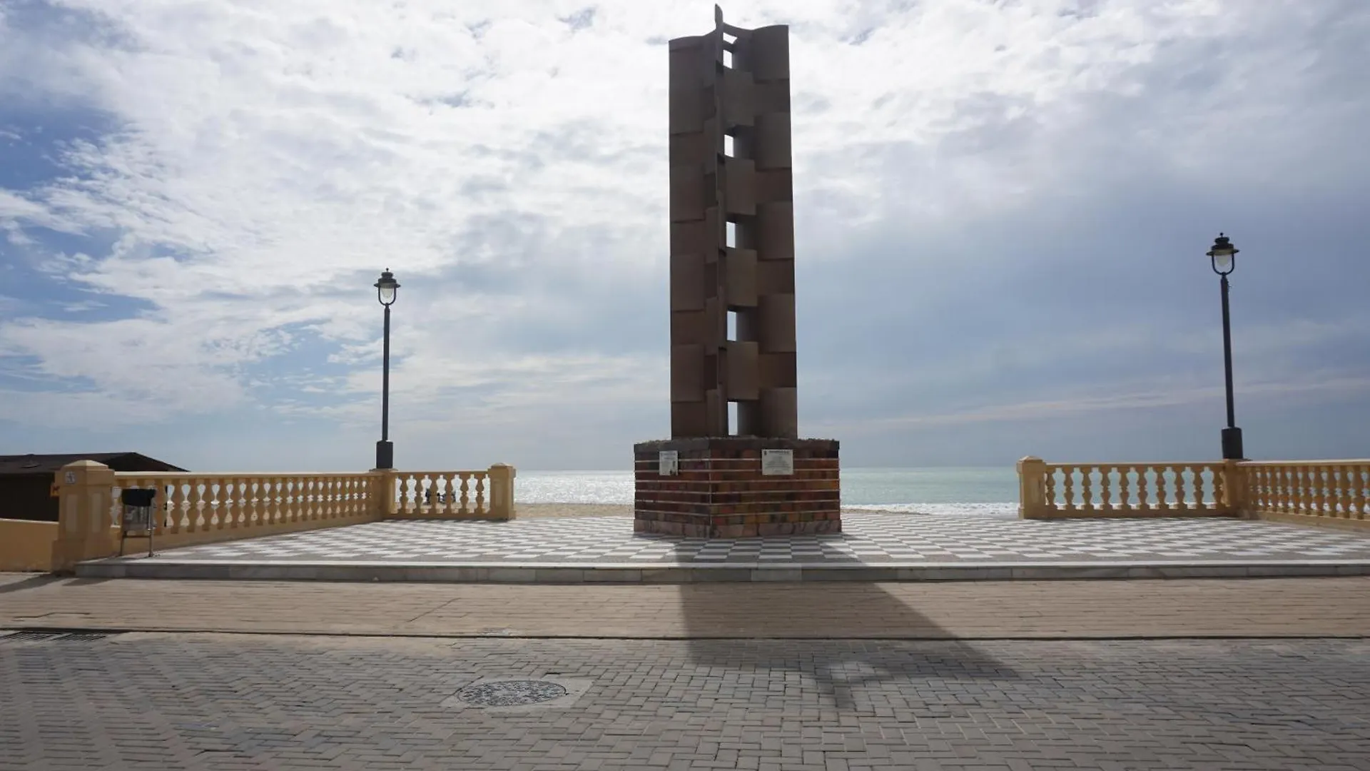 Rompeolas Playa Chipiona Pensión